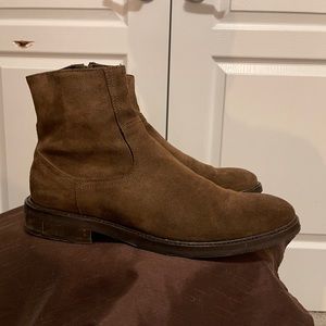 To boot New York Chelsea boots